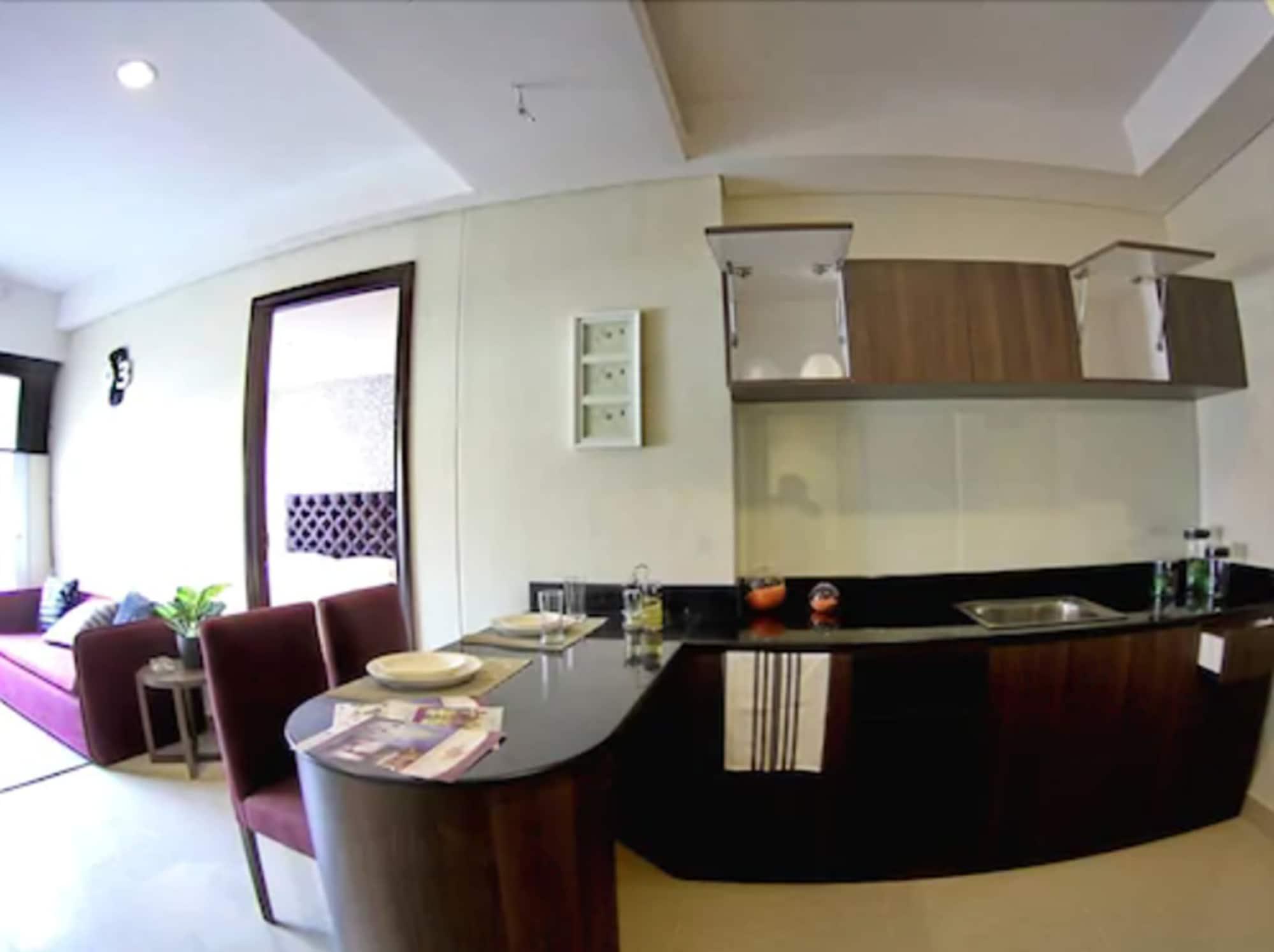 Mg Suites Hotel Semarang Exterior foto