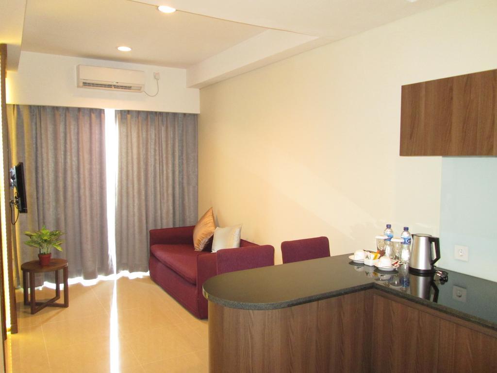 Mg Suites Hotel Semarang Exterior foto